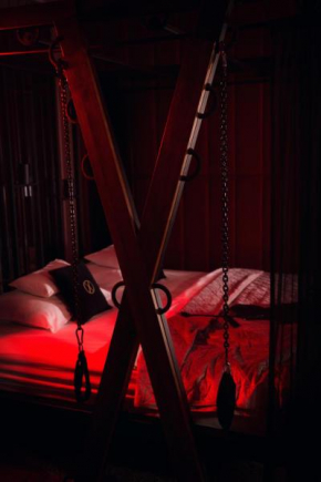Exclusive BDSM Apartment Kraków - ADULTS ONLY